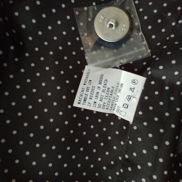 SINGLE-BREASTED Women's Black Blazer with Pockets Size Small - Picture 3 of 8